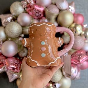 LAST FEW✨NEW🧁Cupcakes and Cashmere 2023 Gingerbread Pastel Mug💗